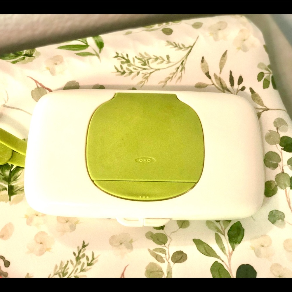 OXO reusable wipes case